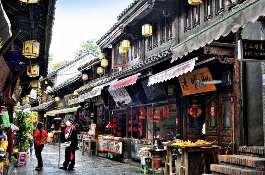 西安市莲湖区总工会为返乡农民工送上新春祝福